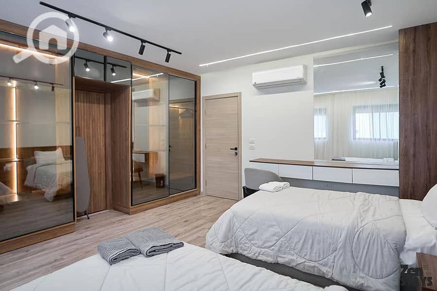 8 526577818_2870235643186163_4101351851900325930_n. jpg