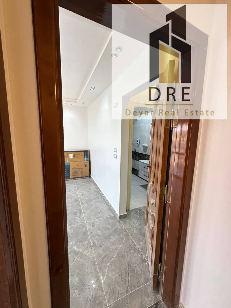 14 592e877e-2161-4160-a621-bab5717f197f. jpg