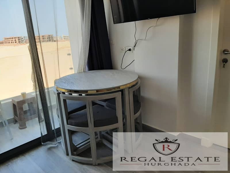 2 684c3787-7ede-42cb-bb15-92c7f579fd25. jpg