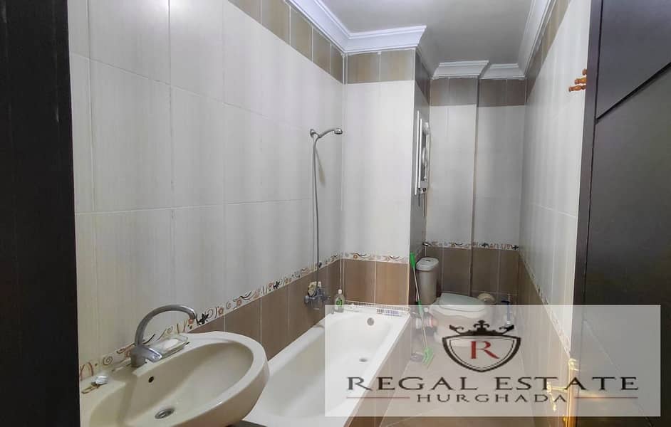 8 48f579b7-df2a-4d35-85ce-190cbb1b0c97. jpeg