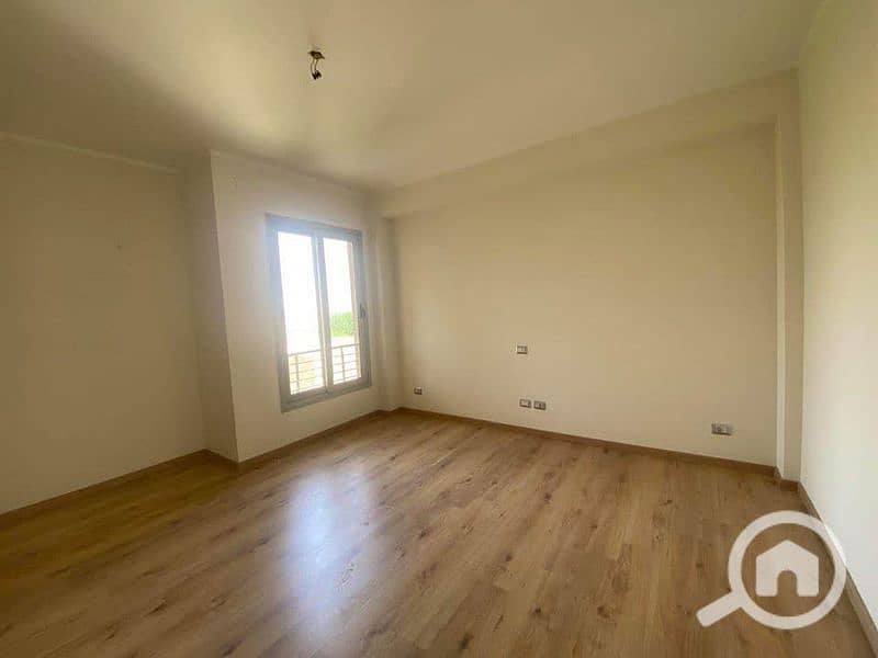 5 468073187_924058215899569_947430116444506584_n_800x600. jpg