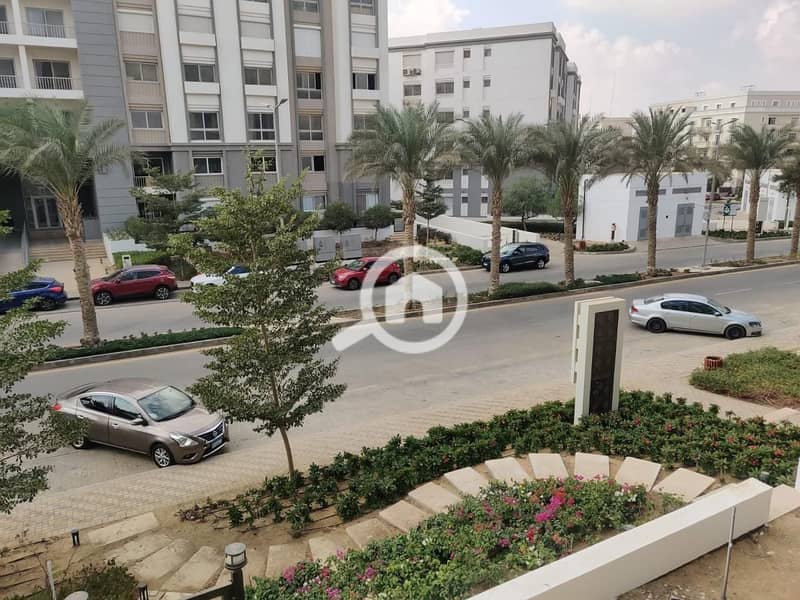 5 28fab8b2-bec2-44dc-8bce-ede6f596fc5c. jpg