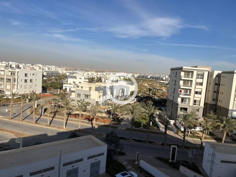 10 cb90003d-938b-4641-9556-85d8278b24b1. jpg