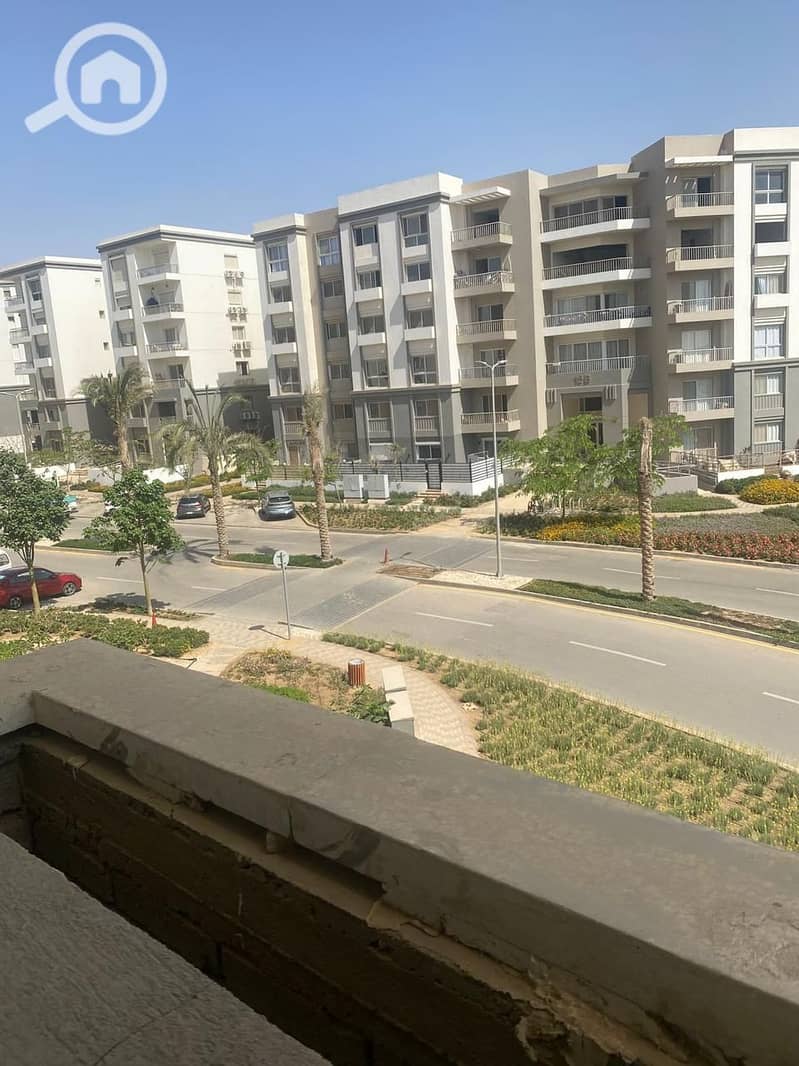 11 dd1e8167-bb71-4a05-9e27-67c184e27de8. jpg