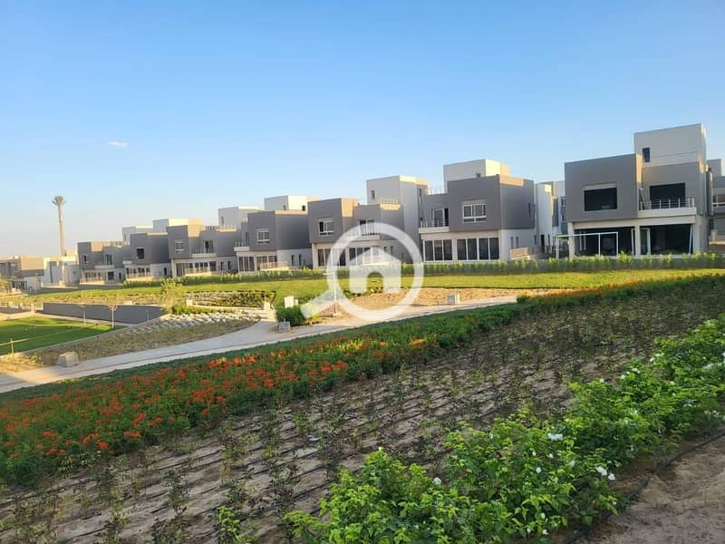 6 WhatsApp Image 2025-10-12 at 3.15. 44 PM (3). jpeg