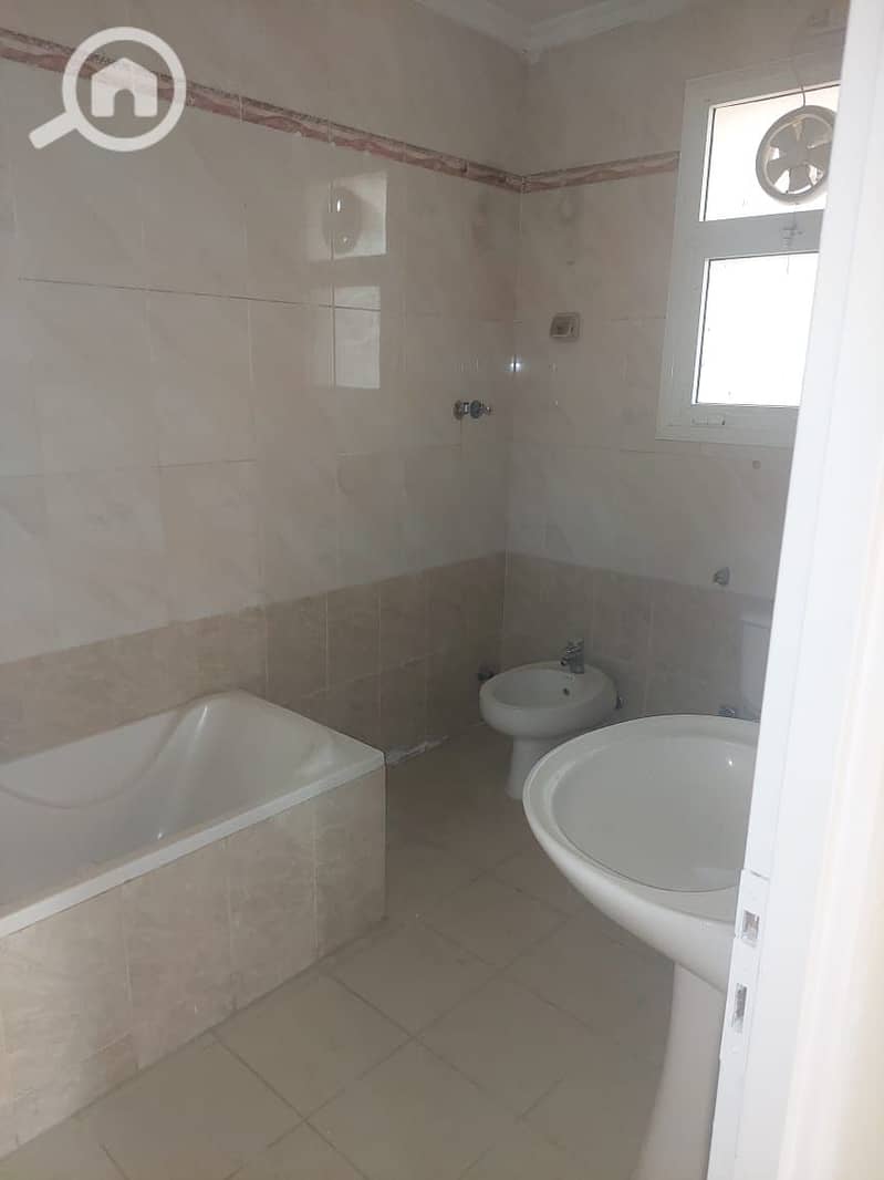 8 7f477318-3a7e-4bea-abcf-9271a5d99b23. jpeg