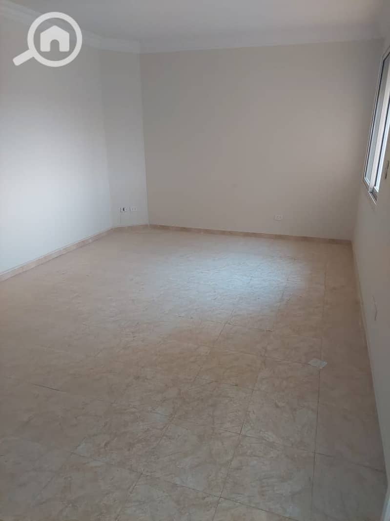 12 b797b8c5-5f07-4fd6-9c9c-c440a000f6a9. jpeg