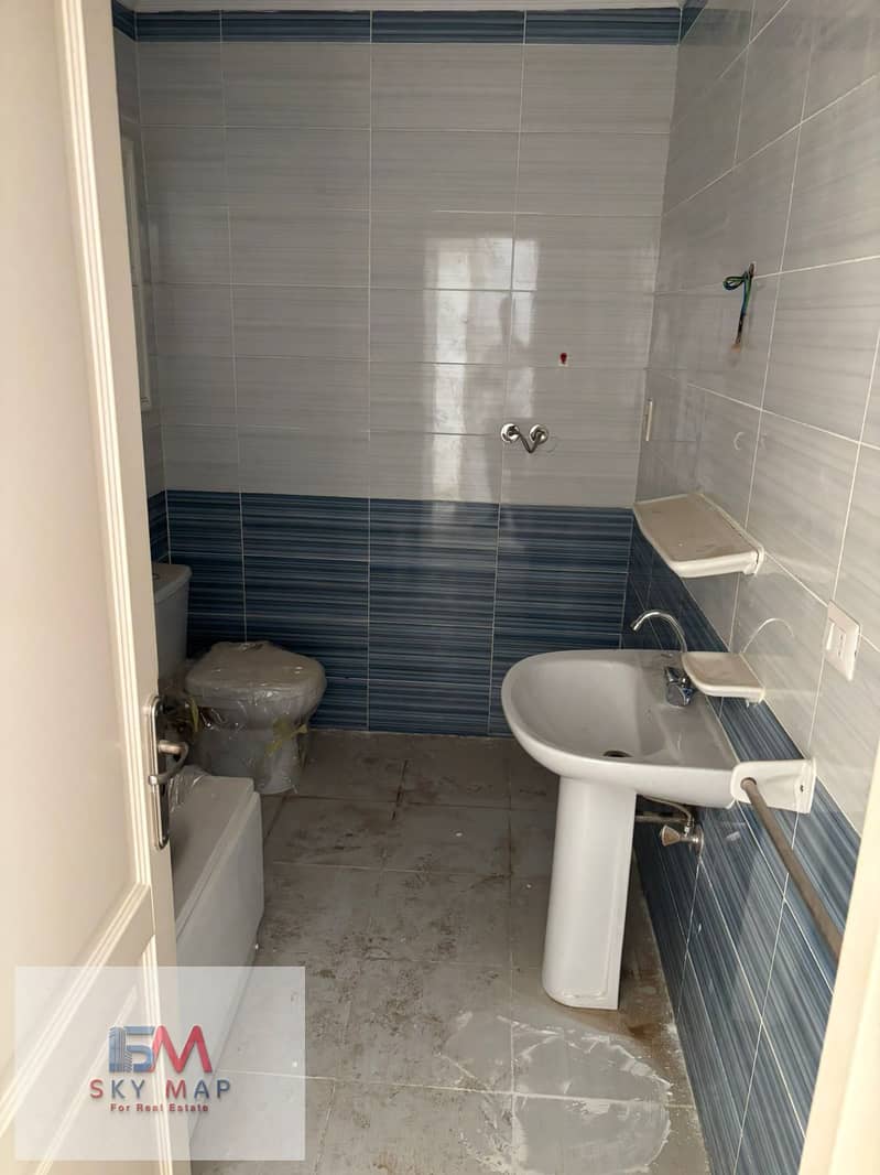 8 WhatsApp Image 2025-11-04 at 12.56. 34 PM. jpeg