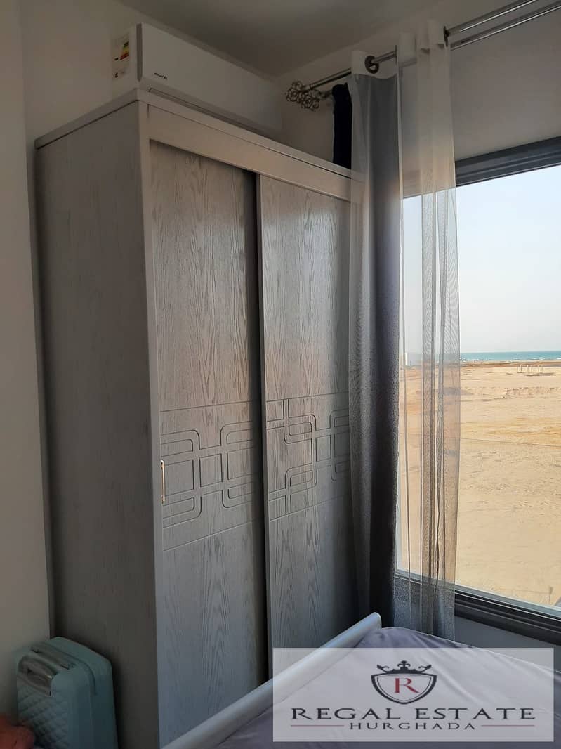 17 967e784f-39bd-4186-90ed-5a978e3ef97b. jpg