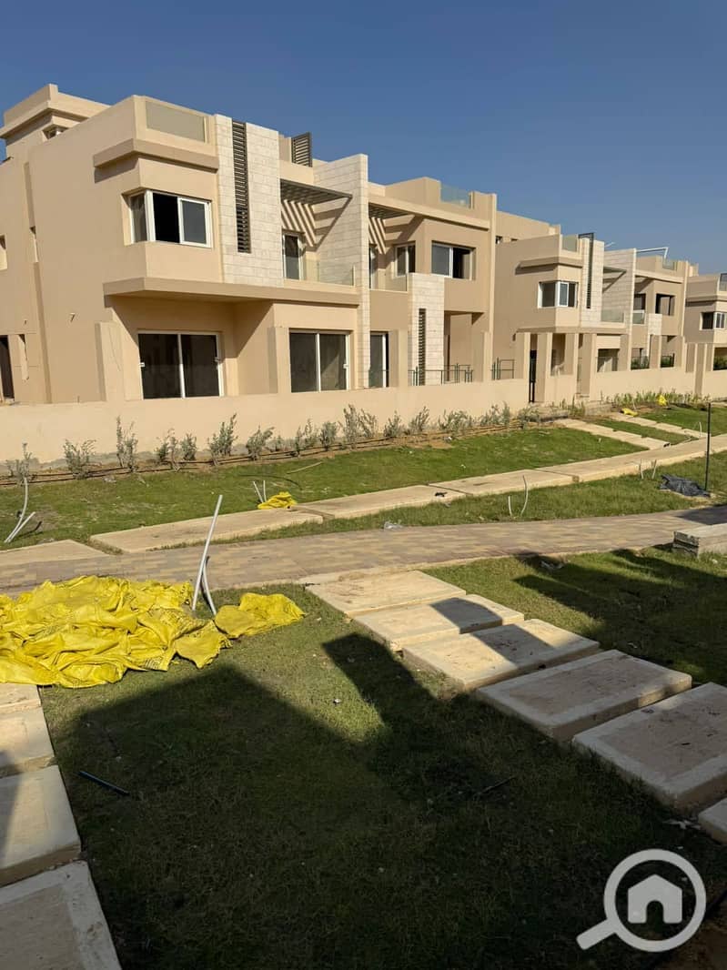 2 368c7e33-d4e1-42d0-a5db-0df7a4223c94. jpg