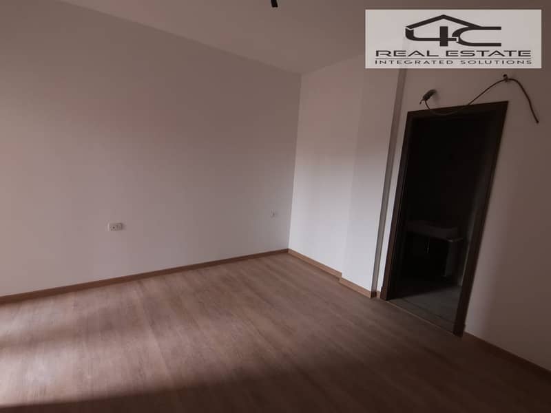 4 WhatsApp Image 2025-11-02 at 3.16. 17 PM. jpeg