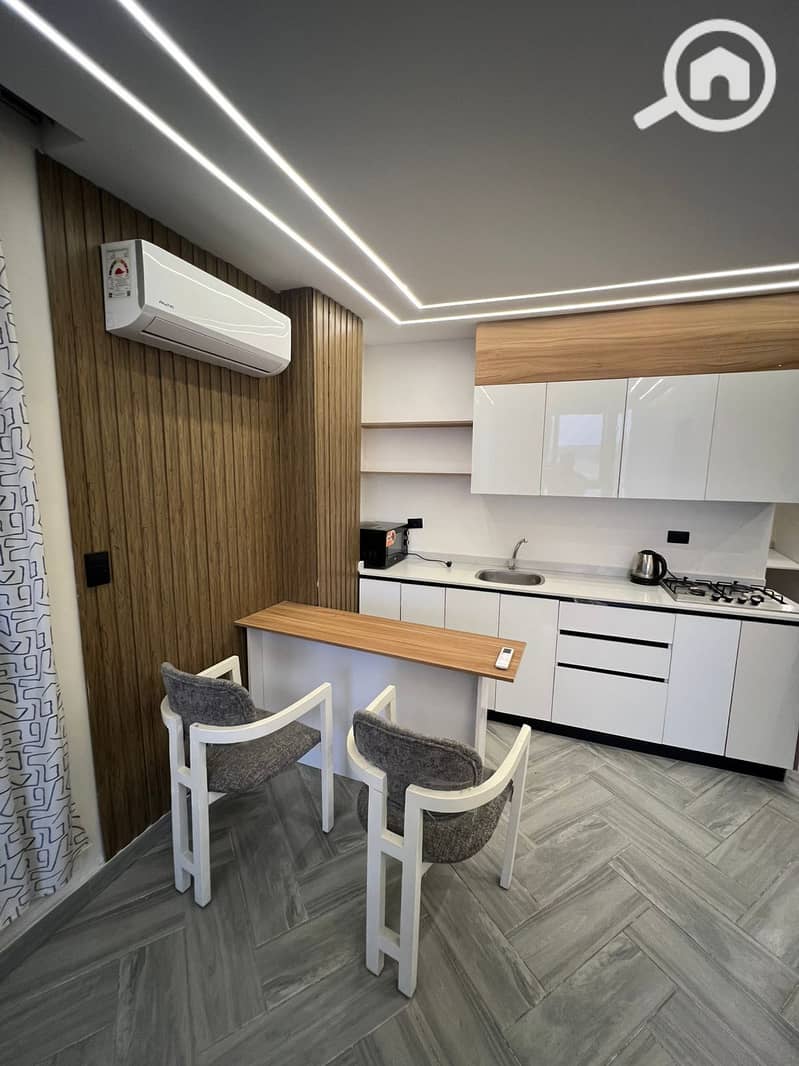 2 e7759689-59b8-4fff-a16f-b0b06392e5b5. jpg