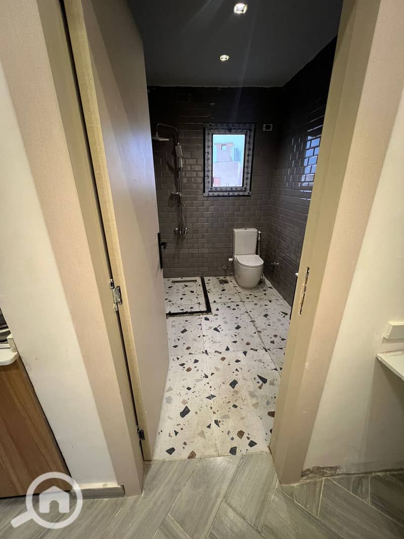 5 69311743-b114-45ac-bc49-8a3e03102144. jpg