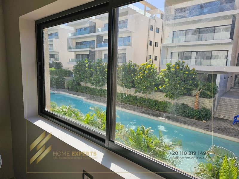 2 47e4c611-949d-4d6a-94c9-9850fe1c516e. jpg