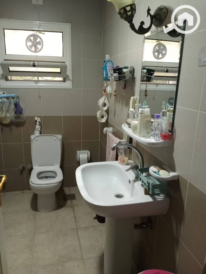 12 95916fbe-1968-4dee-b38e-535e59b0b112. jpeg