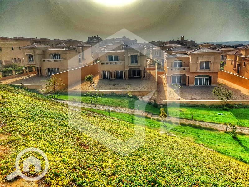 8 Royal Meadows 8. jpg