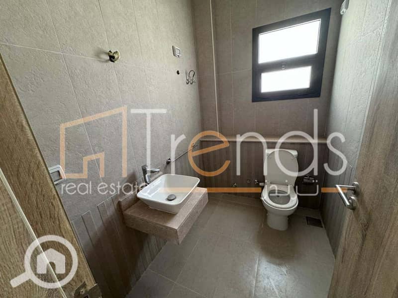 6 WhatsApp Image 2024-10-01 at 12.50. 47 PM(2). jpg