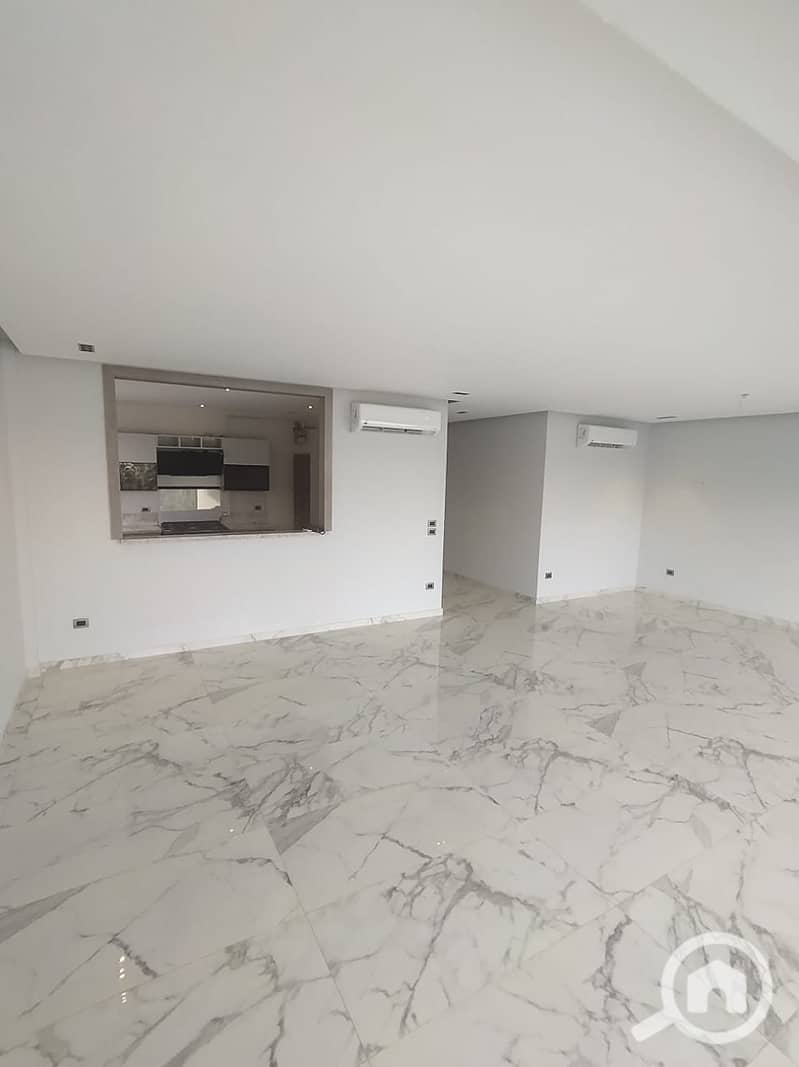 12 cacbfc17-3aca-4f47-a3be-a0665cad502b. jpg