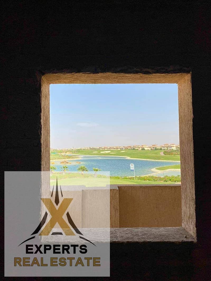 11 c01099b7-668a-49f2-8119-415cd7ee6ea2. jpg