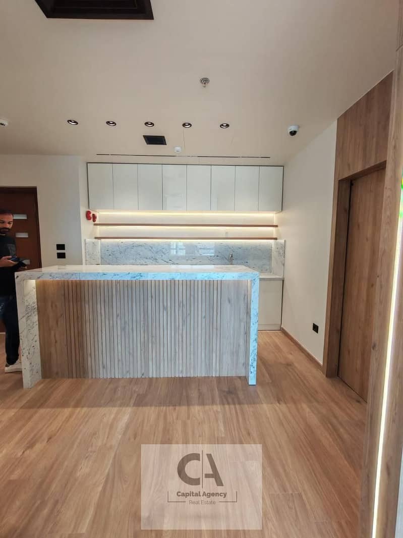 4 fff2c4bd-1177-44ae-9426-4e6bae676342. jpg