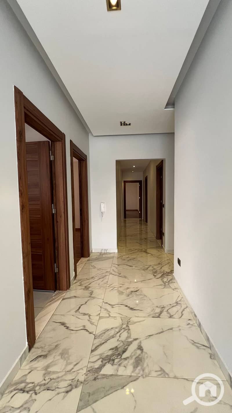 2 8b05a03c-b49f-486a-8866-6b8e97c1d246. jpeg