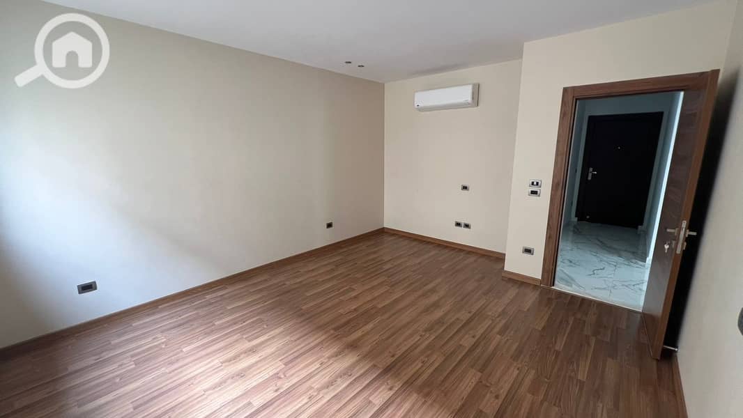 11 d6d07611-2e04-43bf-9ef5-a63253ca4b61. jpeg