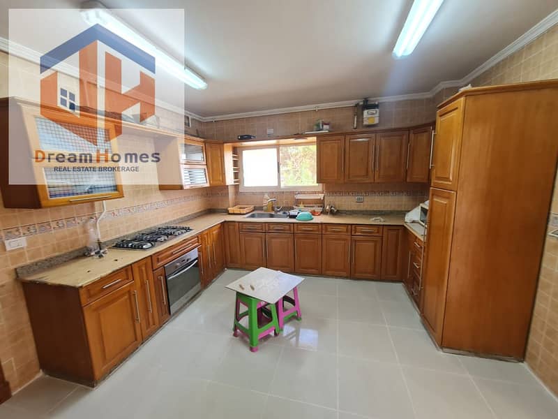 2 WhatsApp Image 2025-11-04 at 12.34. 19 PM (1). jpeg