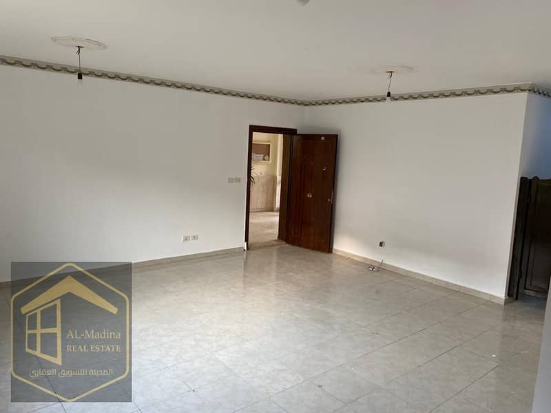 3 WhatsApp Image 2025-10-30 at 14.51. 48 (2). jpeg