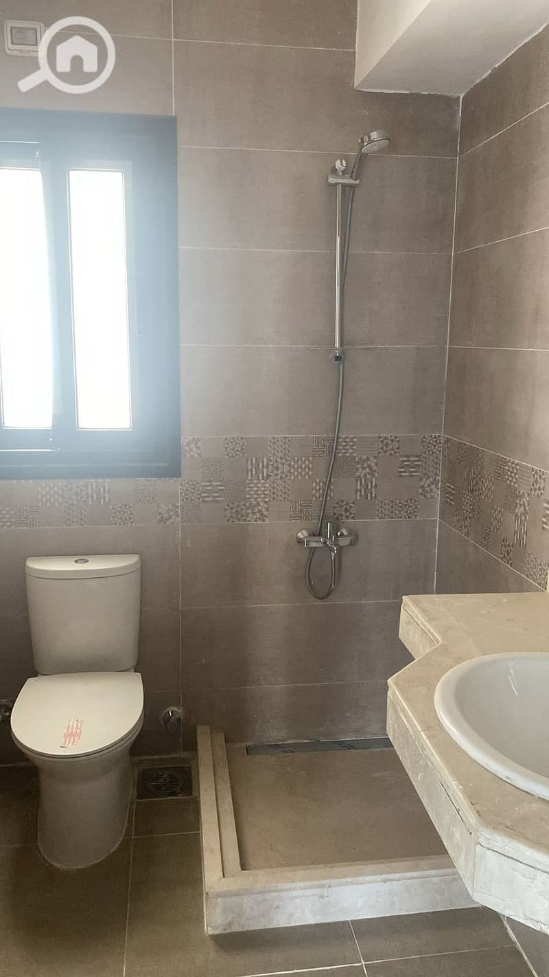 4 WhatsApp Image 2025-11-04 at 12.52. 52 PM. jpeg