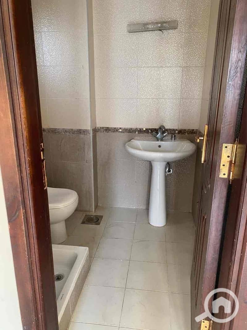 3 2f05bd6a-5fe4-432c-81b2-1717c8d2f813. jpg