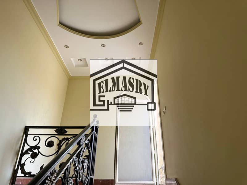 24 f7294192-a608-48b0-8edf-48c6fee3776d. jpg