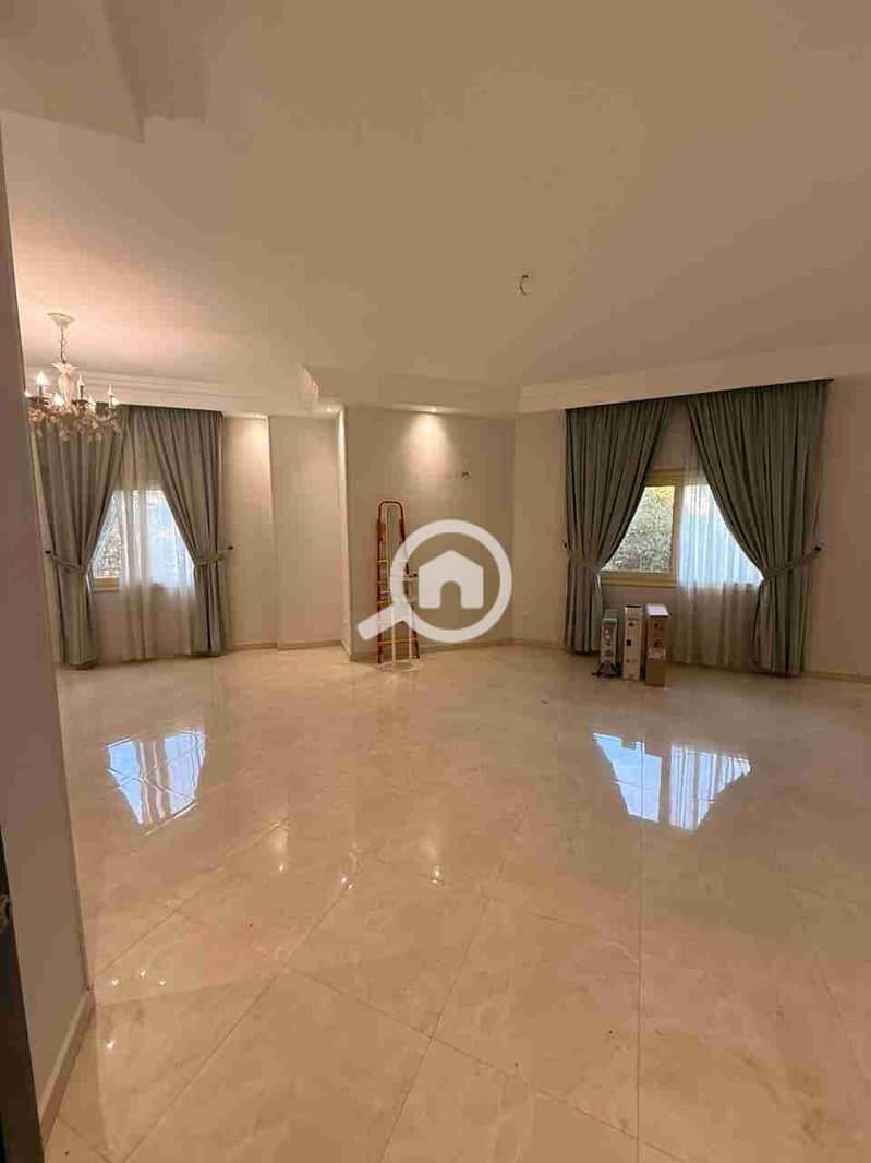 1000599232. jpg 1000599232. jpg