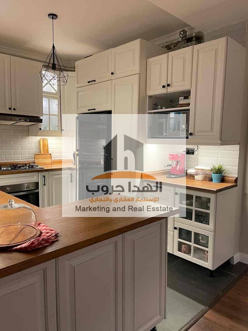 9 c45347a2-5274-47d0-b94a-01e12d26e26c. jpg