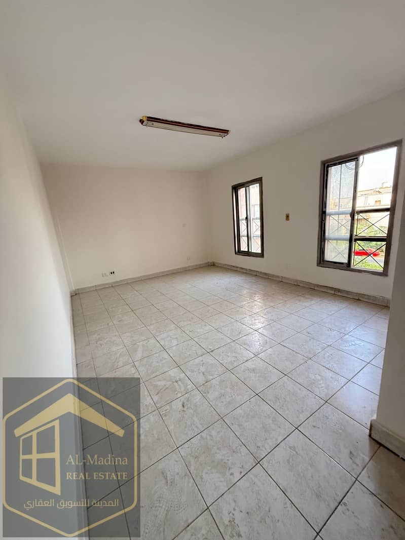 4 WhatsApp Image 2025-11-01 at 15.58. 06 (2). jpeg