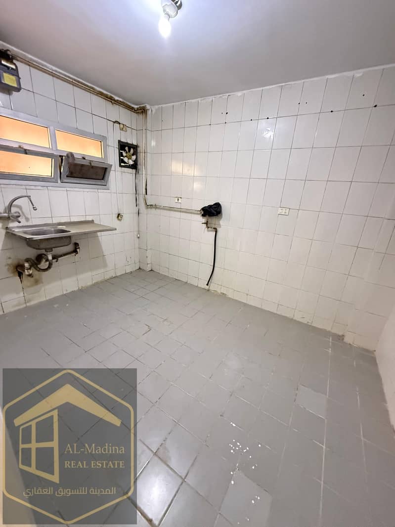 12 WhatsApp Image 2025-11-01 at 15.58. 04 (2). jpeg