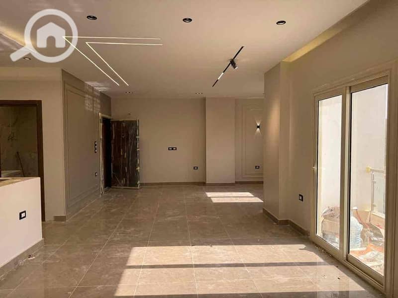 4 a93ff0eb-5ea9-4d3a-abd7-2b71b78aec1d. jpg