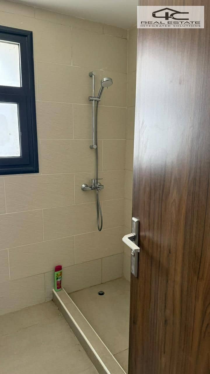 12 WhatsApp Image 2025-11-04 at 01.11. 40. jpeg