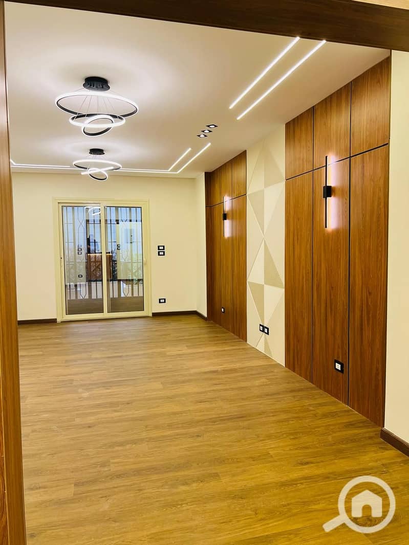 2 cf95afb6-61fd-4beb-9f79-64b9a9f8f2ca. jpeg