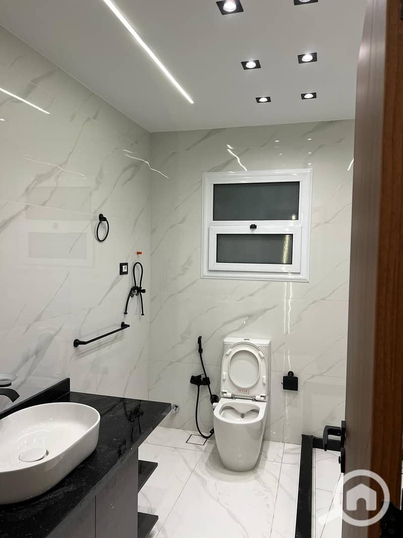 6 4867f21e-5d31-4cea-89ab-d7c2a05bbb80. jpeg