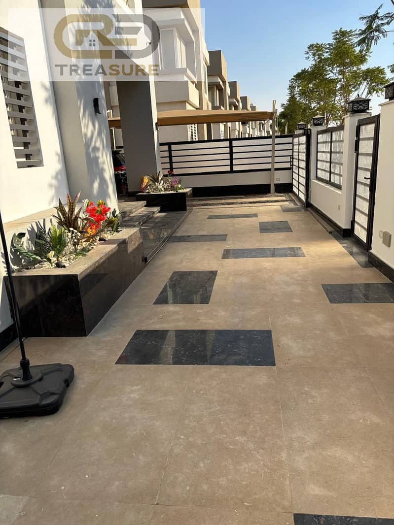 4 WhatsApp Image 2025-11-04 at 2.09. 03 PM. jpeg