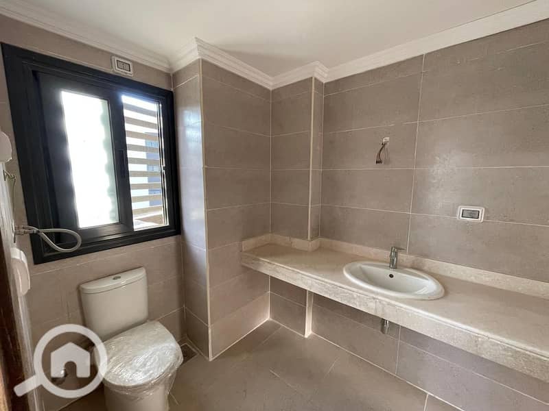 5 WhatsApp Image 2025-11-03 at 11.49. 54 PM. jpeg