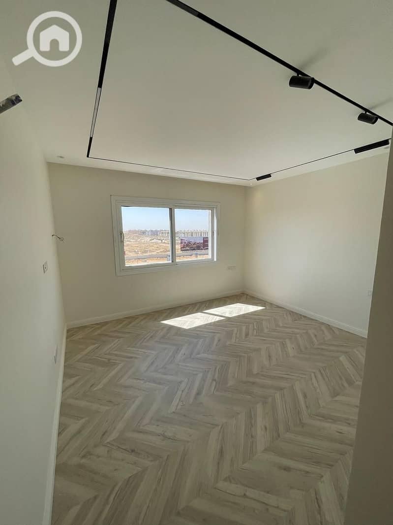 3 WhatsApp Image 2025-11-04 at 2.28. 06 PM. jpeg