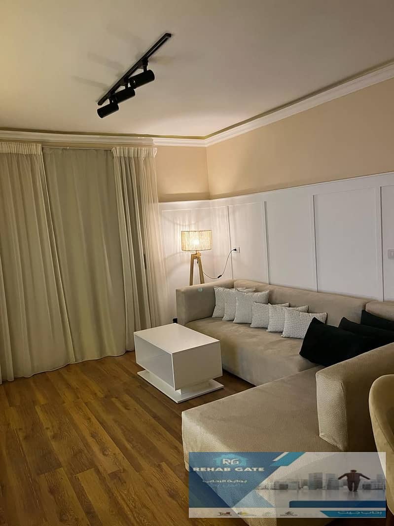 8 c2084584-7f92-48c3-8ee3-84ef06f68e2c. jpg