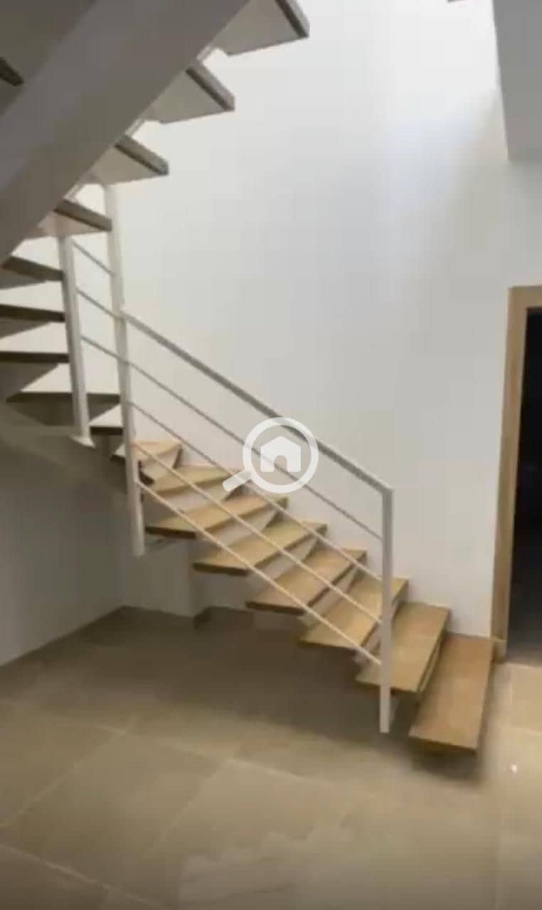 3 WhatsApp Image 2025-11-04 at 2.50. 11 PM. jpeg