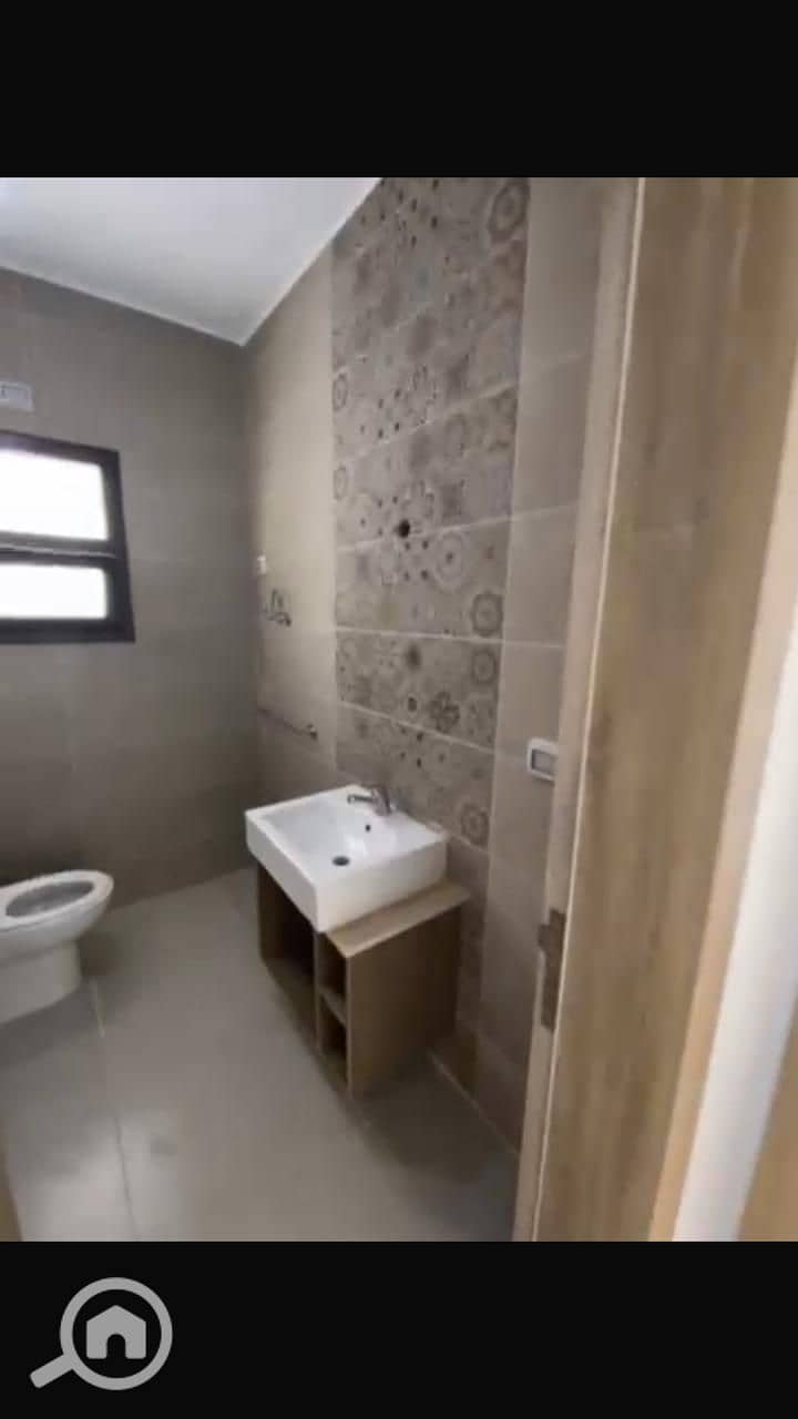 6 WhatsApp Image 2025-11-04 at 2.50. 05 PM. jpeg