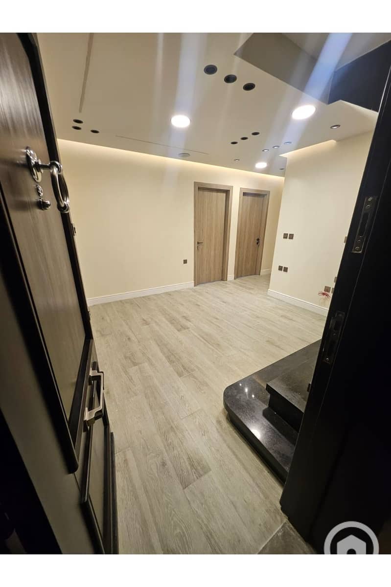 6 WhatsApp Image 2025-11-04 at 1.39. 39 PM. jpeg