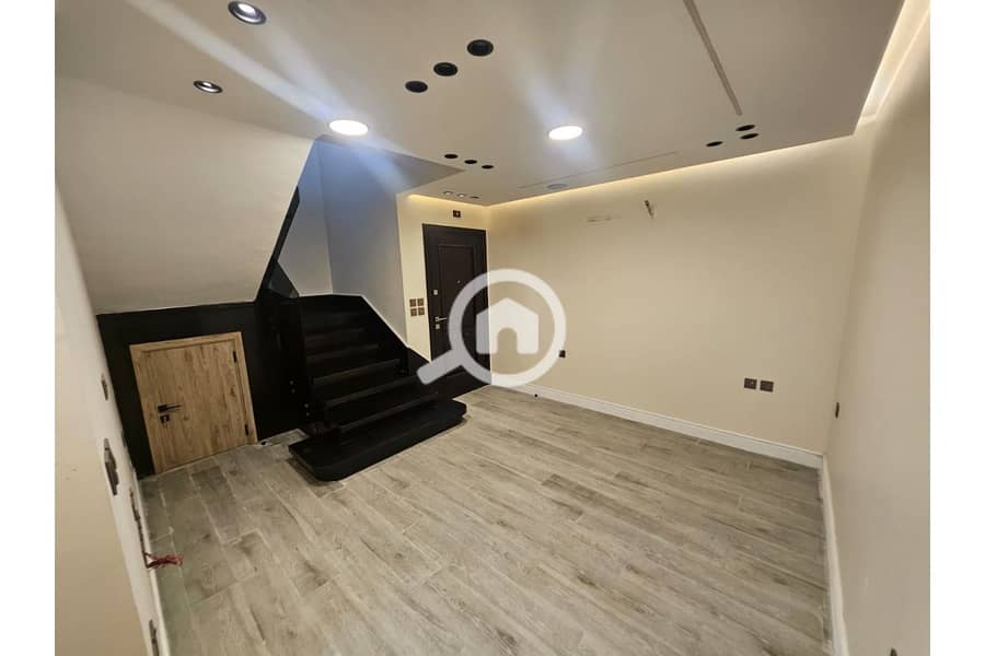 7 WhatsApp Image 2025-11-04 at 1.39. 37 PM (1). jpeg