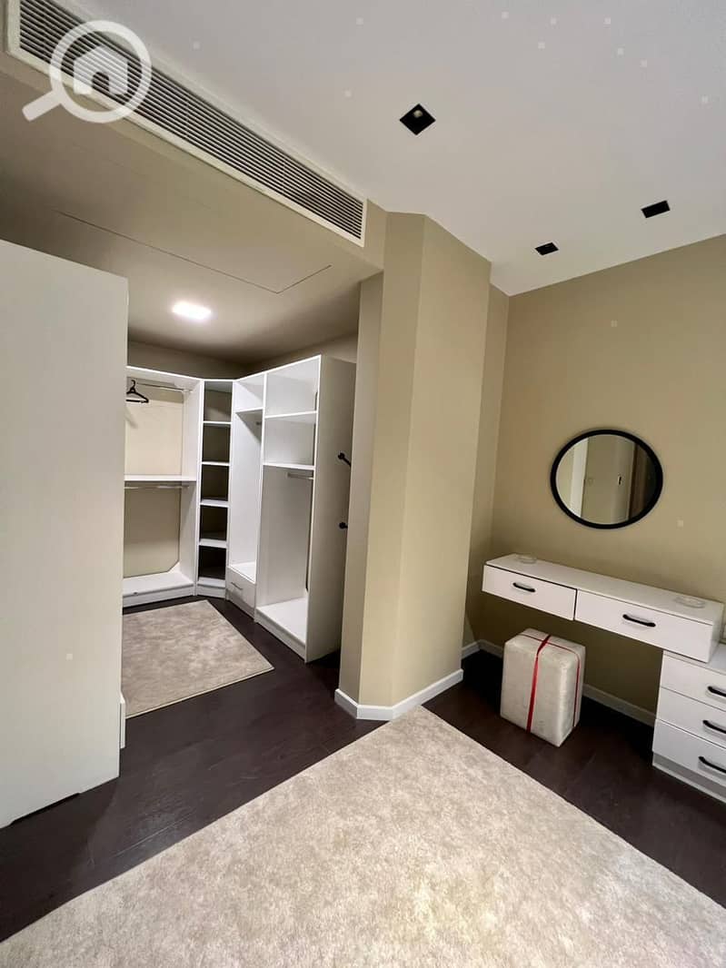 4 WhatsApp Image 2025-11-04 at 1.22. 49 PM0. jpeg