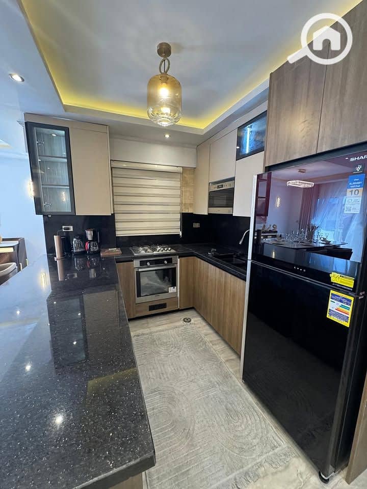 7 540045679_1132217175715238_6636376163470849047_n. jpg