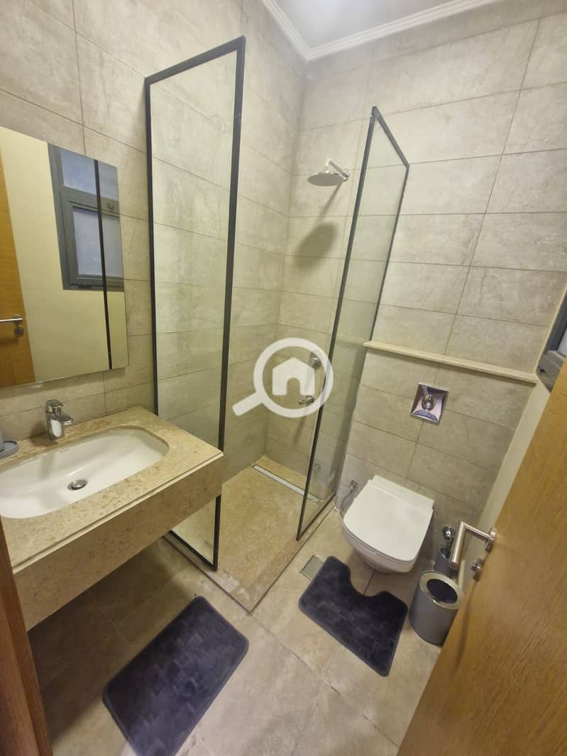 12 da06198b-2d61-41e4-a9bb-d6e1a30f8b46. jpeg